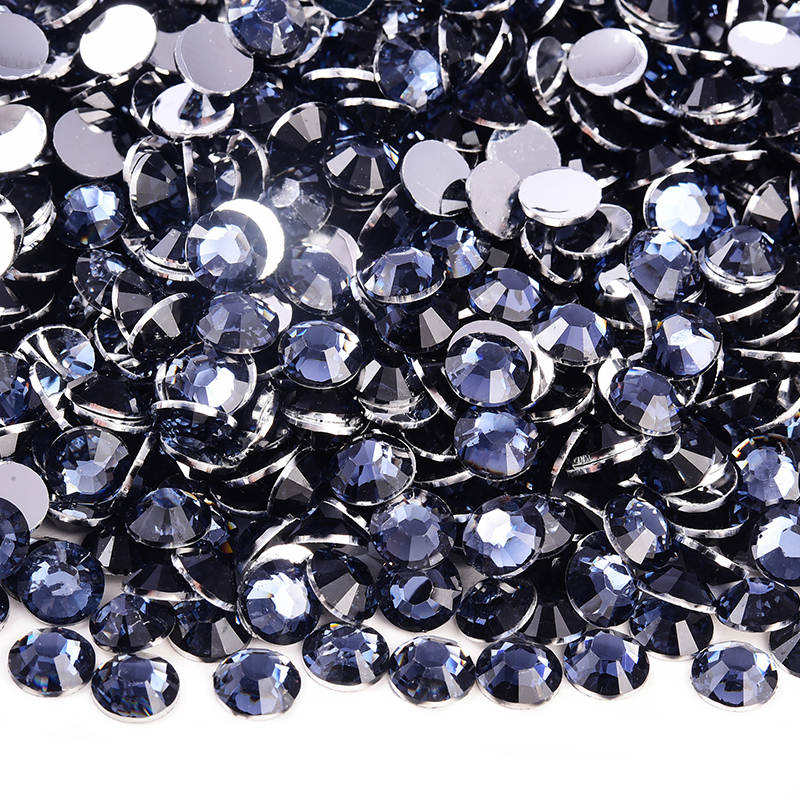 Montana Resin Rhinestones